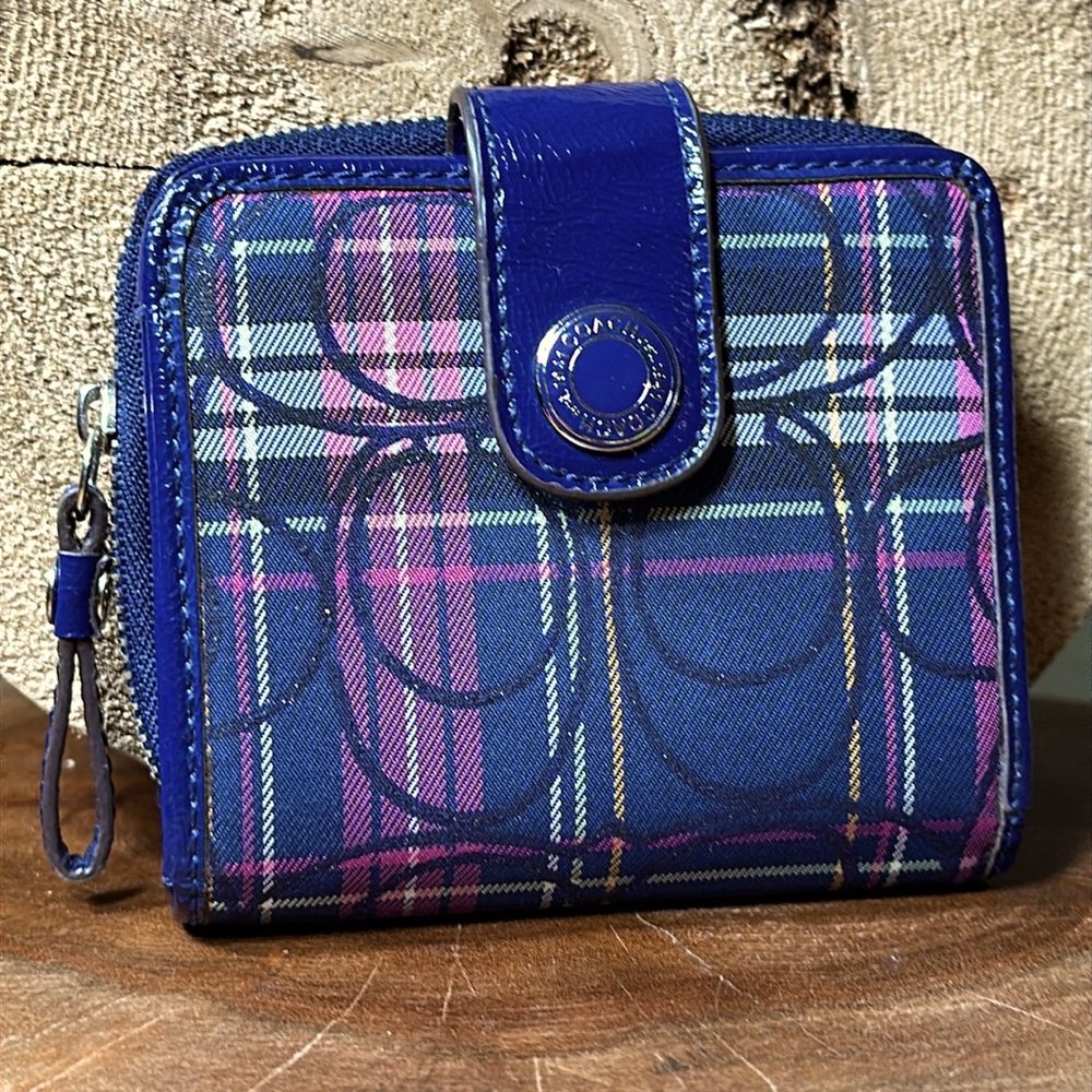 COACH Signature Tartan Snap Wallet